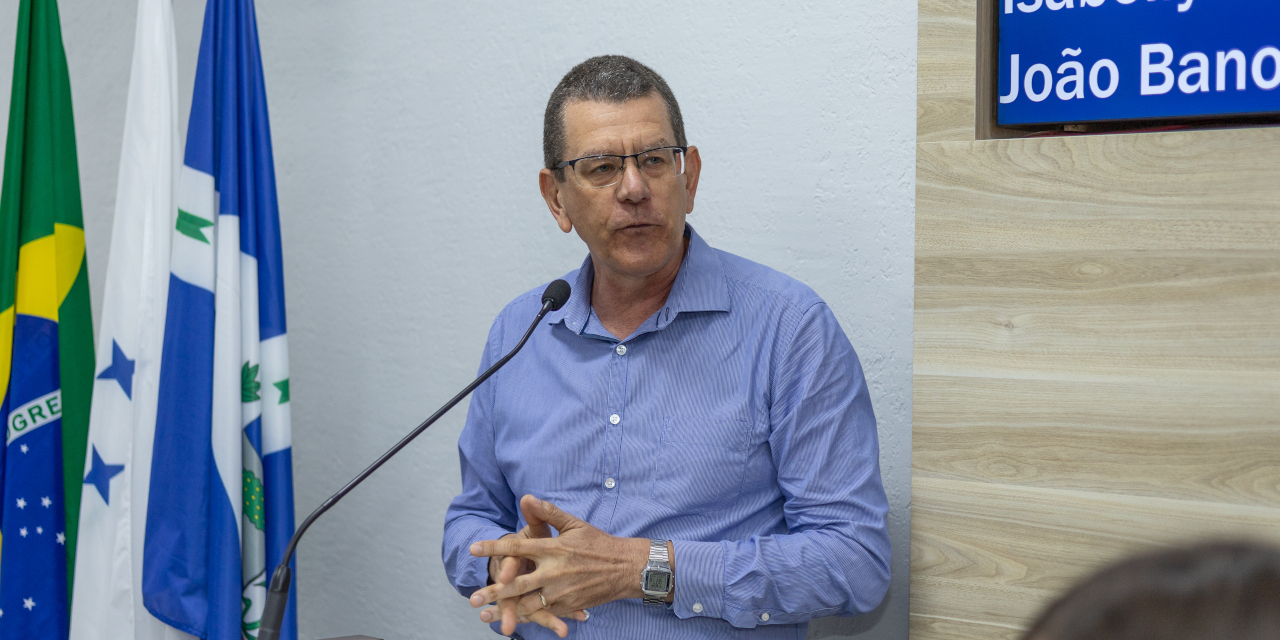 Pastor Gilson Persike faz uso da Tribuna Livre