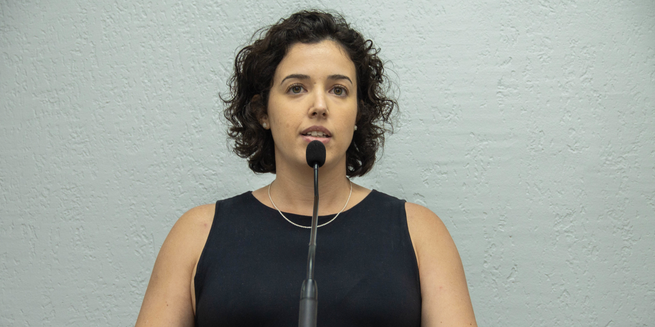 Mariana Calsa busca auxílio de deputada para solucionar falta de medicamentos na Farmácia de Alto Custo em Limeira