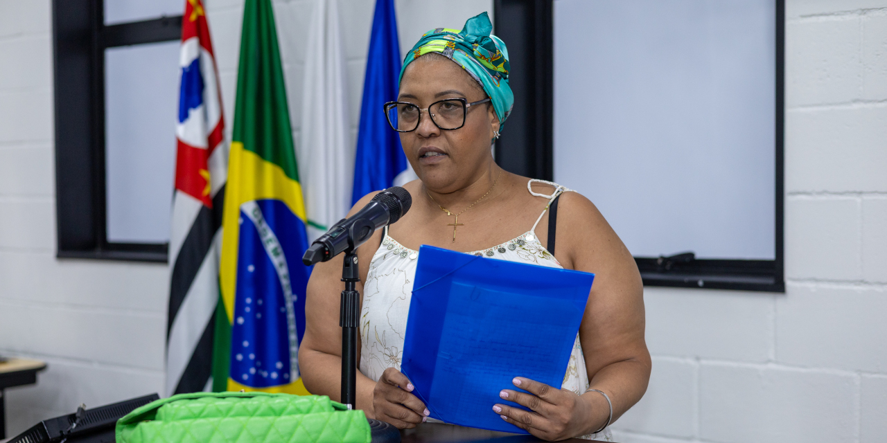 Valquiria Brito, representando a Escola Municipal de Educação Infantil e Ensino Fundamental Deputado Laércio Corte